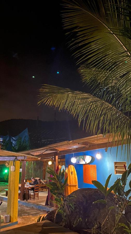 Sintonia Surf Hostel E Bar Ubatuba Bagian luar foto